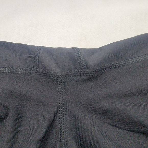 Lululemon Run Inspire Crop II Black Quilt Spring Mesh Capri Pocket - Picture 11 of 12